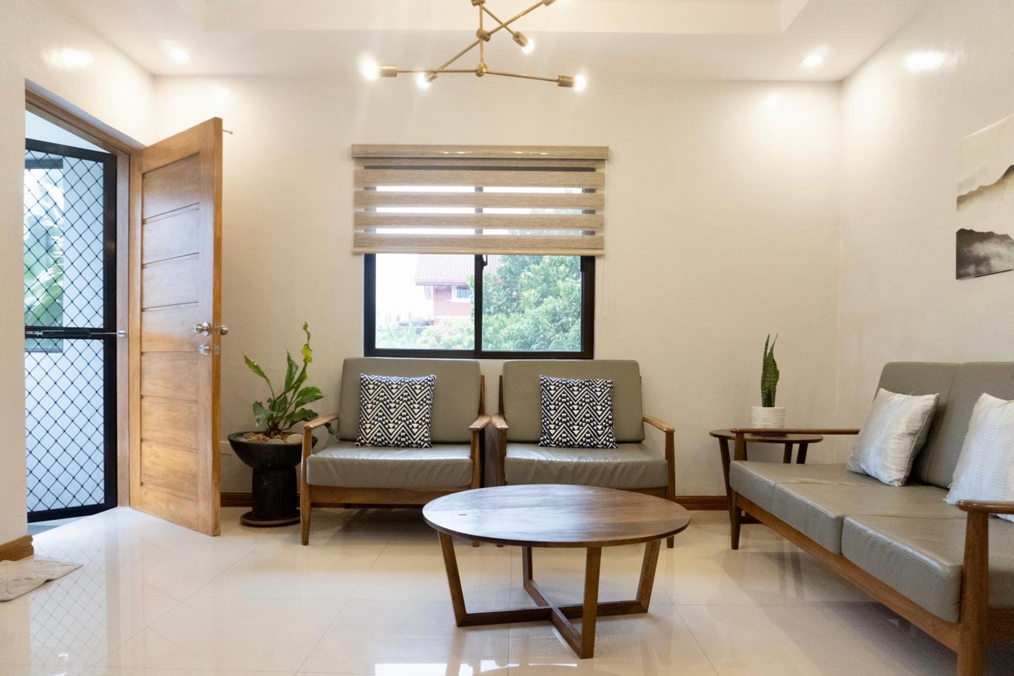 Bella Homes 6Br 4Bath Near Rotunda Tagaytay City Eksteriør bilde